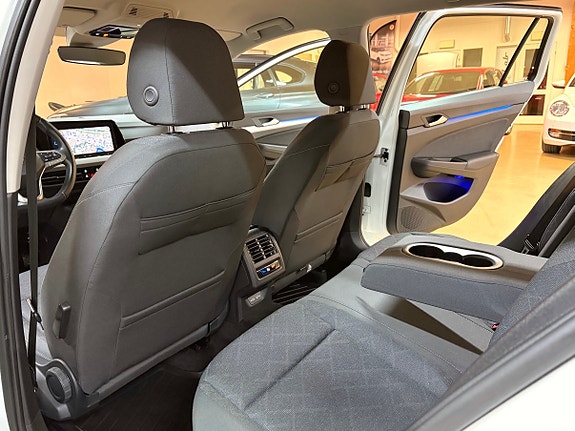Volkswagen Golf VIII 14 of 30