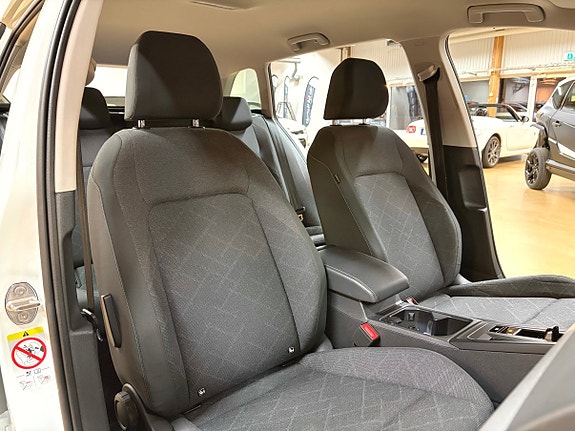 Volkswagen Golf VIII 22 of 30