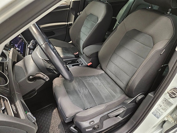Volkswagen Golf Alltrack 7 of 9