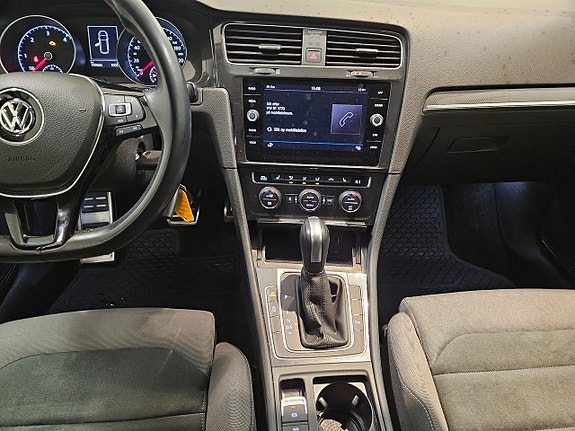 Volkswagen Golf Alltrack 9 of 9