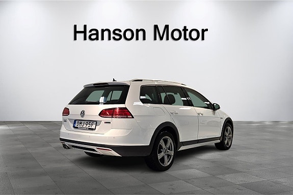 Volkswagen Golf Alltrack 5 of 5