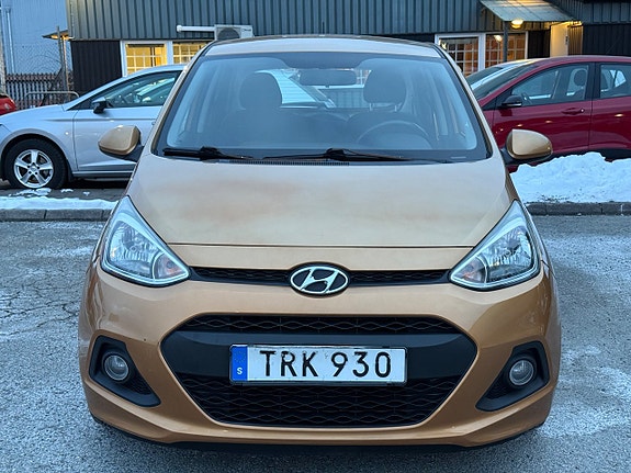 Hyundai i10 3 of 5