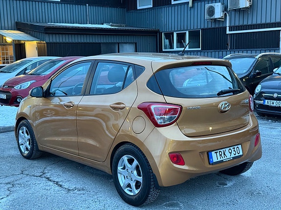 Hyundai i10 8 of 9