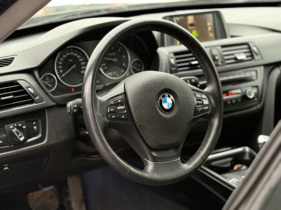 BMW 320 17 of 21