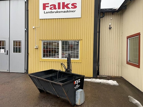 XYZ 870L Sandspridare