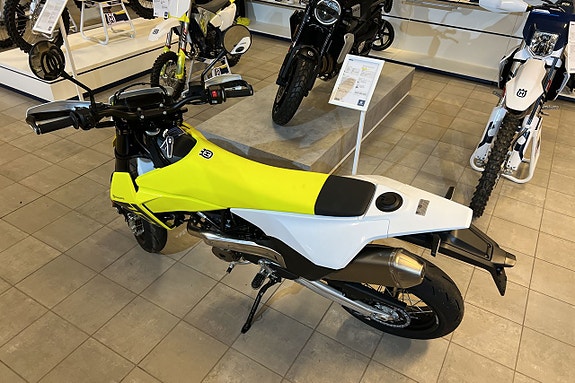 Husqvarna 701 Supermotard *Räntefritt* 9 of 10
