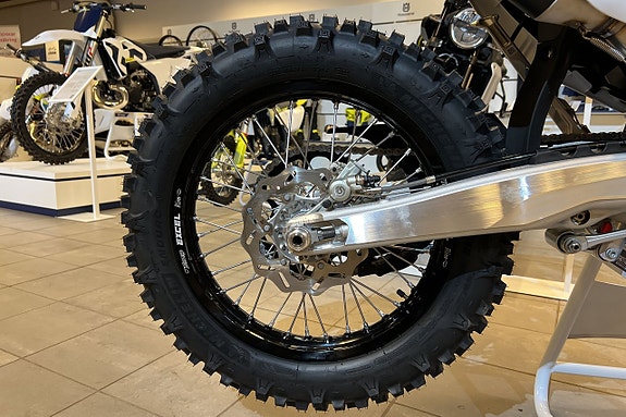 Husqvarna FE 250 2026 *0% Ränta* 15.000:- Rabatt 7 of 8