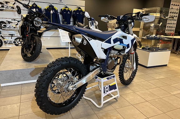 Husqvarna FE 250 2026 *0% Ränta* 15.000:- Rabatt 2 of 8