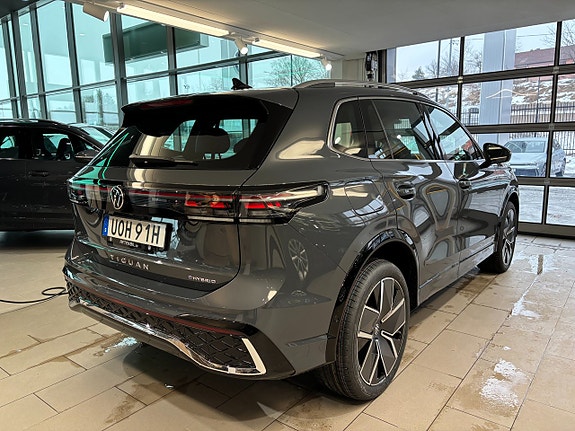 Volkswagen Tiguan 4 of 19