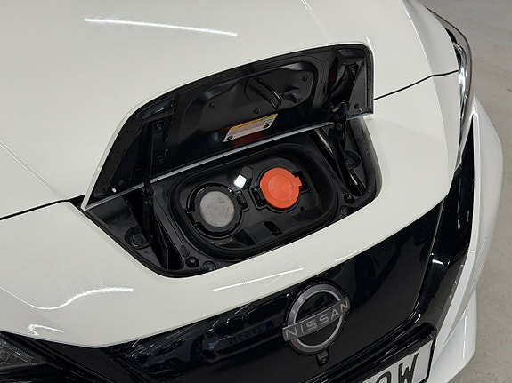 Nissan Leaf 14 of 14