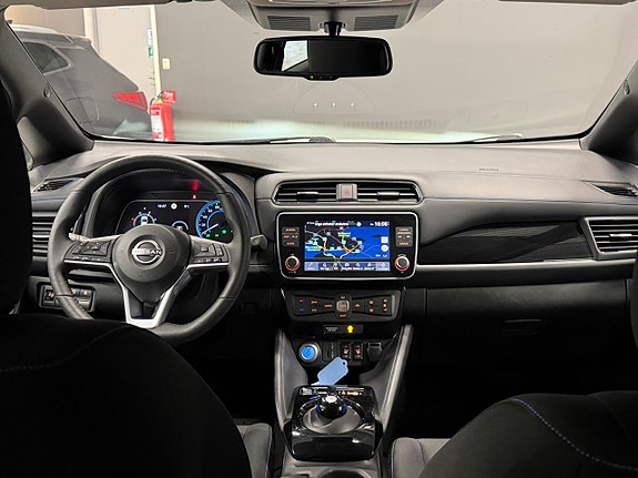 Nissan Leaf 6 of 14