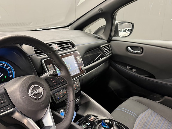Nissan Leaf 11 of 14
