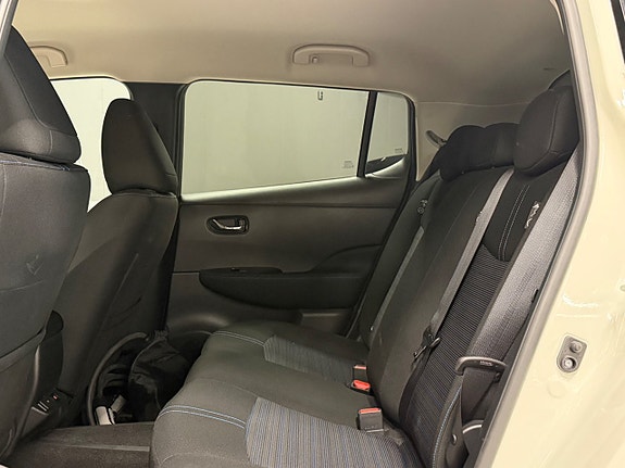 Nissan Leaf 13 of 14
