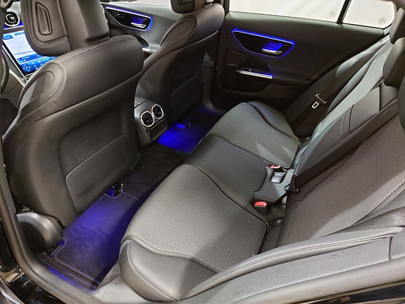 Mercedes-Benz C300 13 of 20