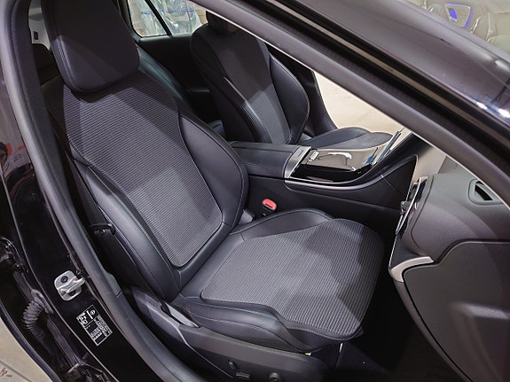 Mercedes-Benz C300 12 of 20