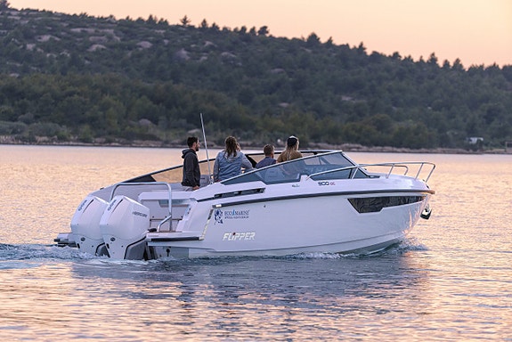 Flipper 900 DC 2 x Mercury F250 V8 Mässkampanj