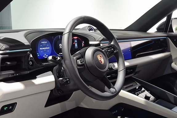 Porsche Macan 4 5 of 5