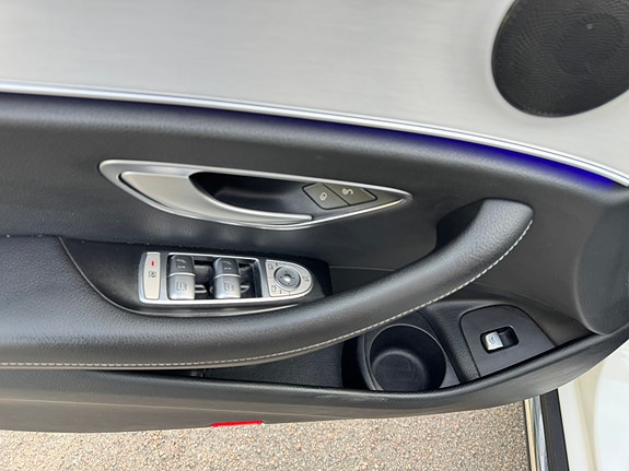 Mercedes-Benz E220 d 5 of 5