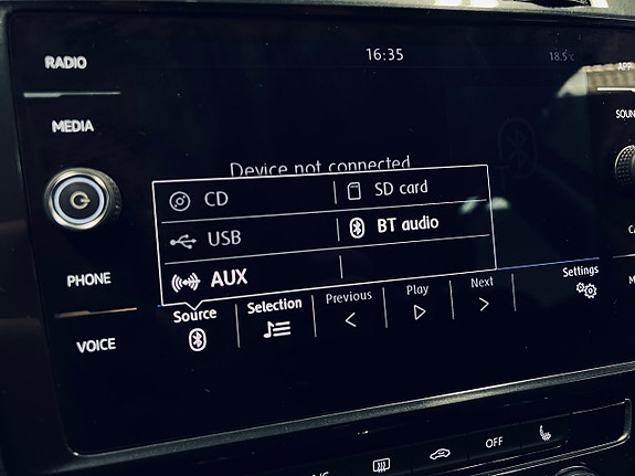 Volkswagen Golf I 21 of 26