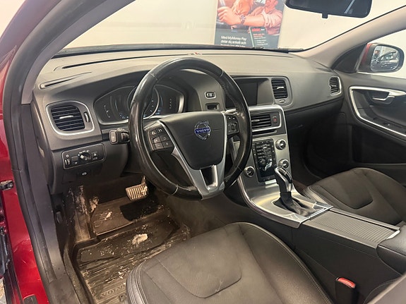 Volvo V60 15 of 30