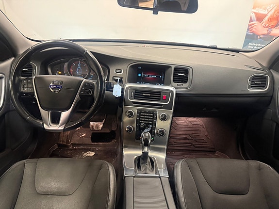 Volvo V60 22 of 30