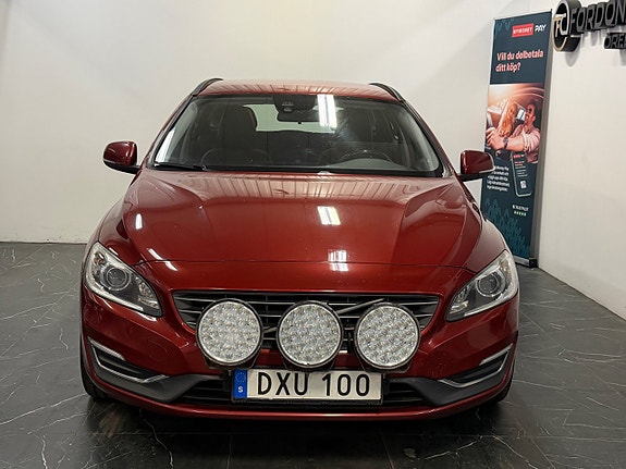 Volvo V60 2 of 30