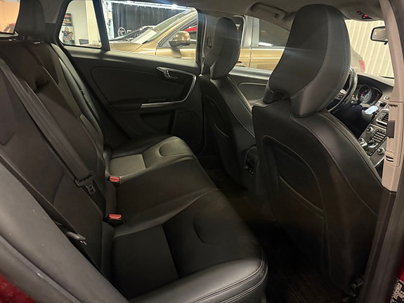 Volvo V60 28 of 30