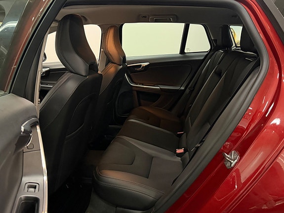 Volvo V60 9 of 30