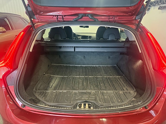 Volvo V60 7 of 30