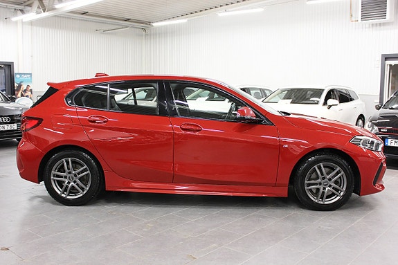BMW 118i 15 of 18