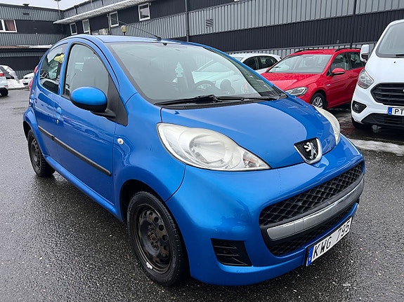 Peugeot 107 3 of 5