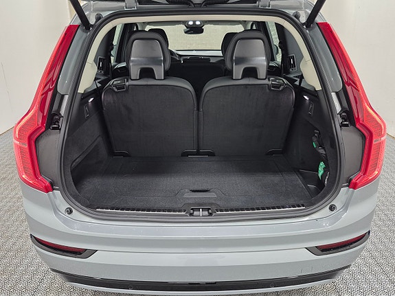 Volvo XC90 12 of 15