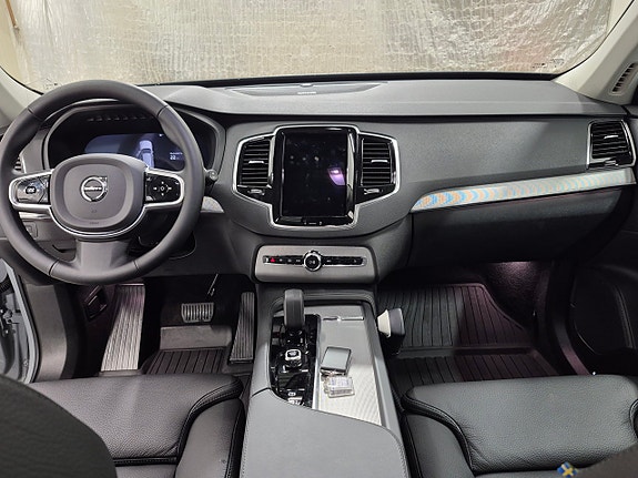 Volvo XC90 6 of 15