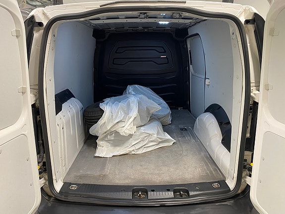 Volkswagen Caddy Maxi 4 of 5
