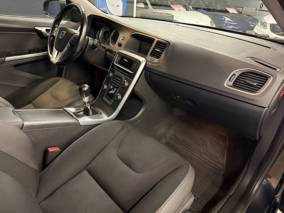 Volvo V60 7 of 10