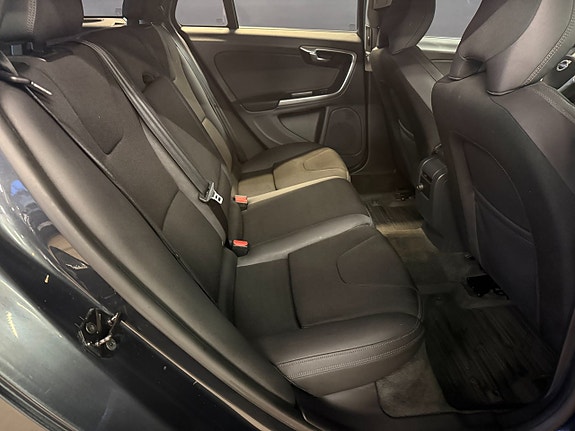 Volvo V60 8 of 10