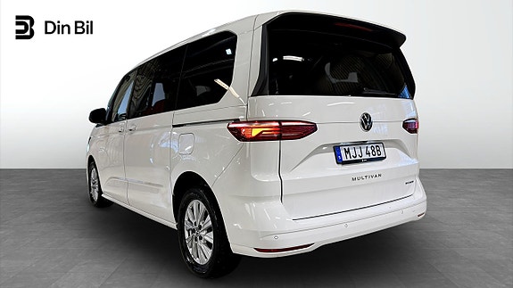 Volkswagen Multivan 3 of 5