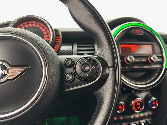 MINI Cooper S 12 of 22