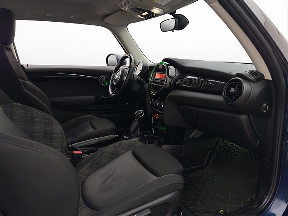 MINI Cooper S 16 of 22