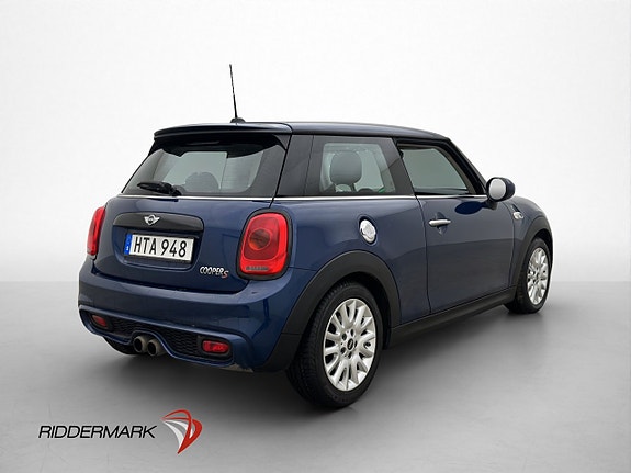 MINI Cooper S 4 of 5