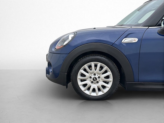 MINI Cooper S 19 of 22