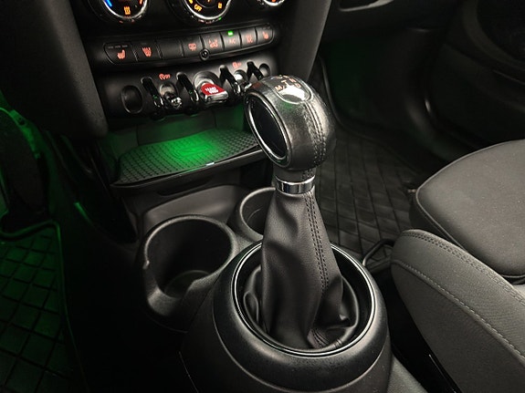 MINI Cooper S 15 of 22