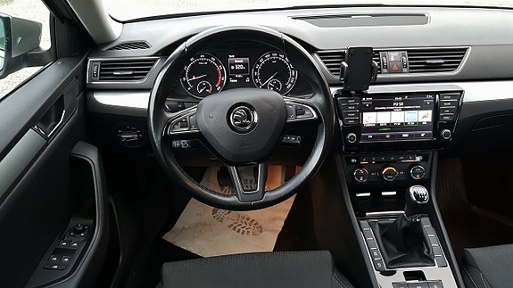 Skoda Superb 5 of 5