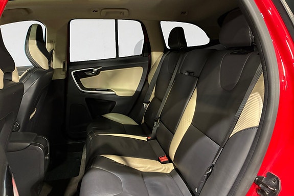Volvo XC60 14 of 17