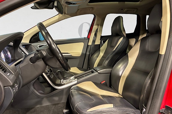 Volvo XC60 3 of 17