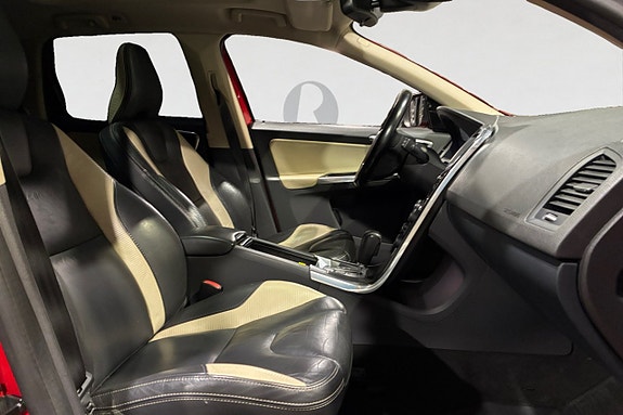 Volvo XC60 15 of 17