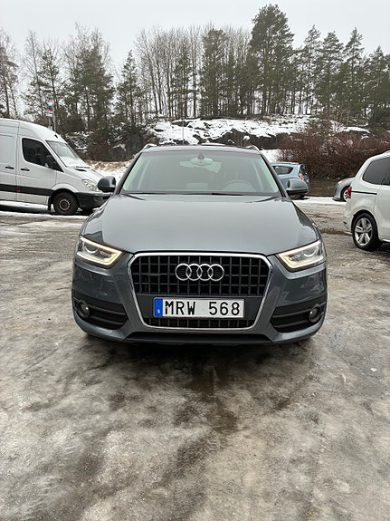 Audi Q3 2 of 7