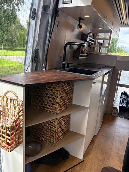 Mercedes-Benz Sprinter 5 of 5