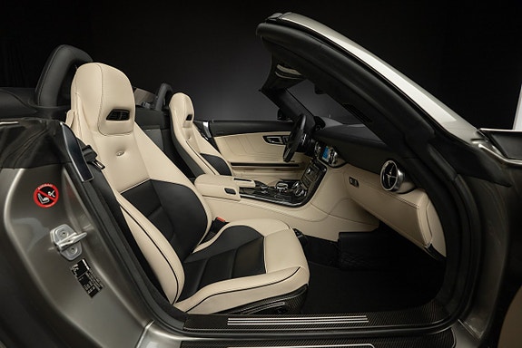 Mercedes-Benz SLS 10 of 19