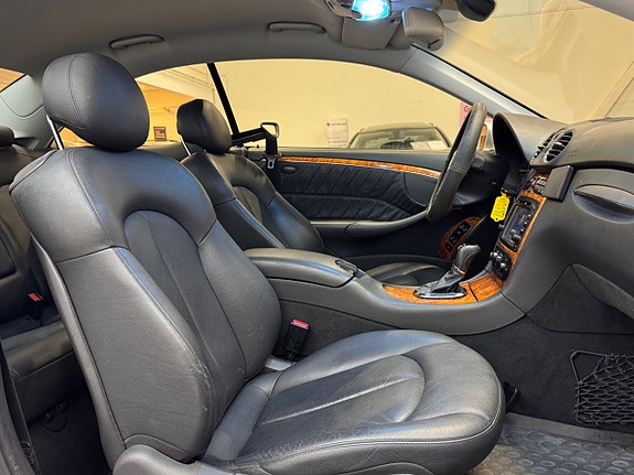 Mercedes-Benz CLK200 12 of 19